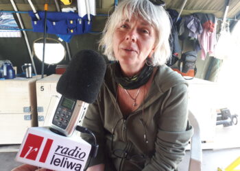 Sandomierz: Czterech członków załogi, trzy rocznice, jedna tratwa. „Pielgrzym” zawitał do starego portu.