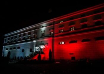Sandomierz: Patriotyczna iluminacja i „Sandomierski kolaż dla Biało-Czerwonej”.