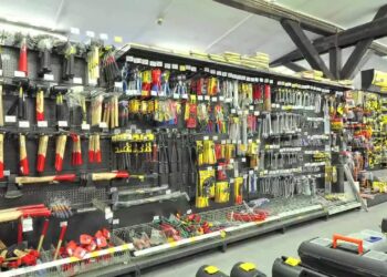 Mielec: Odpowie za kradzieże w markecie budowlanym