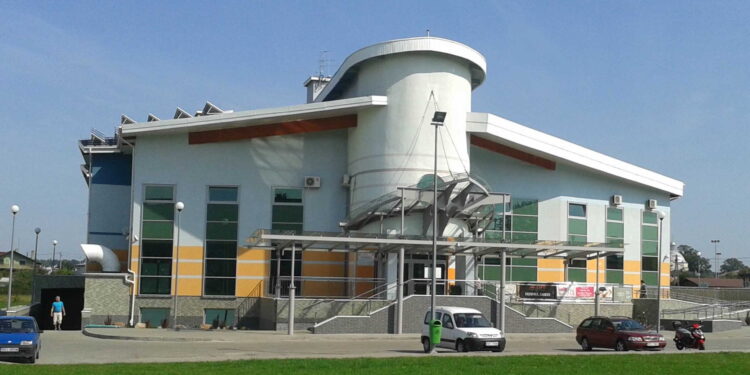 Kolbuszowa: Problemy 'Fregaty’.