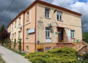 Gorzyce. Okienko podawcze w urzędzie gminy