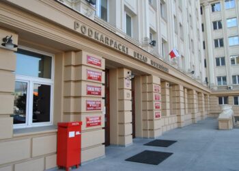 Region: PUW przywraca  bezpośrednią obsługę