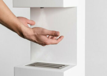 Stalowa Wola: Stacje do bezdotykowej dezynfekcji rąk pojawią sie nie tylko w szkołach