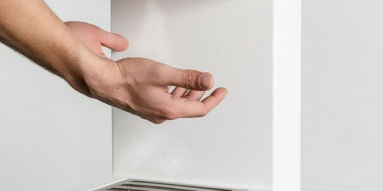 Stalowa Wola: Stacje do bezdotykowej dezynfekcji rąk pojawią sie nie tylko w szkołach