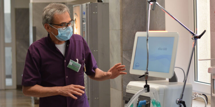 Stalowa Wola: Samorząd Stalowej Woli przekazał szpitalowi wysokiej klasy respirator