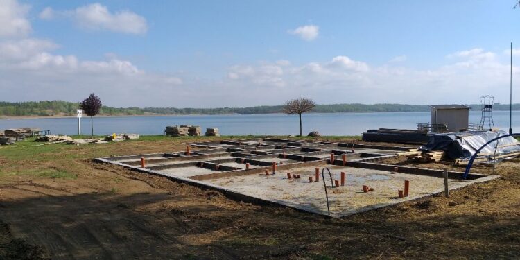 Tarnobrzeg. Nie będzie plażowania nad Jeziorem Tarnobrzeskim. Trwa budowa.