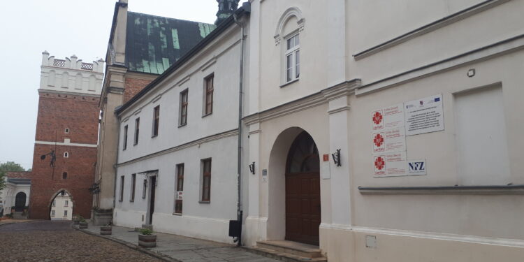 Sandomierz: Niepełnosprawni uczniowie biorą udział w zajęciach w placówkach Caritas.