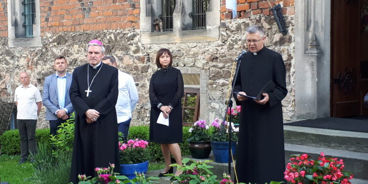 Sandomierz: „Nie samym chlebem…” – sto eksponatów na nowej wystawie w Domu Długosza.