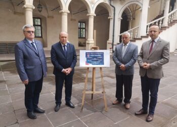 Gorzyce. Nowy samochód i garaż dla OSP Sokolniki