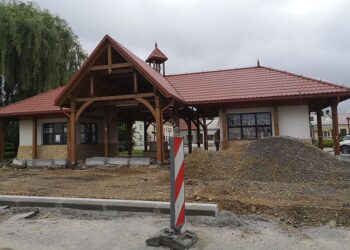 Gorzyce. Nowy samochód i garaż dla OSP Sokolniki