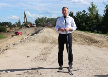 Wrzawy. Prezydent Andrzej Duda z wizytą na wałach przeciwpowodziowych