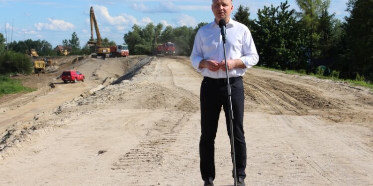 Wrzawy. Prezydent Andrzej Duda z wizytą na wałach przeciwpowodziowych