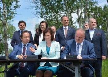 Stalowa Wola: Podpisano umowę na dofinansowanie projektu trzeciego mostu na Sanie.