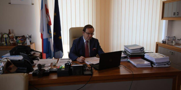 Region: Wotum zaufania i absolutorium dla zarządu