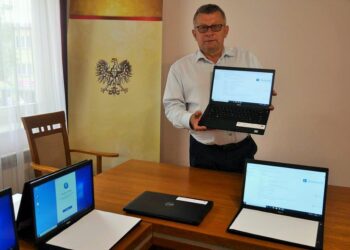 Grębów. Kolejne laptopy dla uczniów i nauczycieli