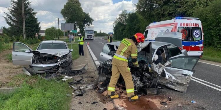 Opatów/Balbinów: Po wypadku utrudnienia na DK 74