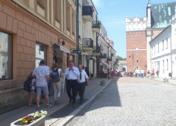 Sandomierz: Miasto przygotowane do przyjmowania turystów mimo pojedynczych przypadków Covid 19.