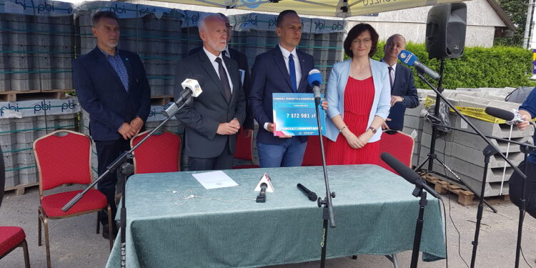 Tarnobrzeg. Pieniądze dla miasta z Funduszu Inwestycji Samorządowych.