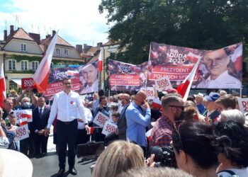 Sandomierz: Premier Mateusz Morawiecki spotkał się z mieszkańcami.