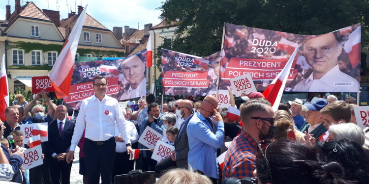 Sandomierz: Premier Mateusz Morawiecki spotkał się z mieszkańcami.