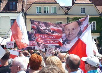 Sandomierz: Premier Mateusz Morawiecki spotkał się z mieszkańcami.