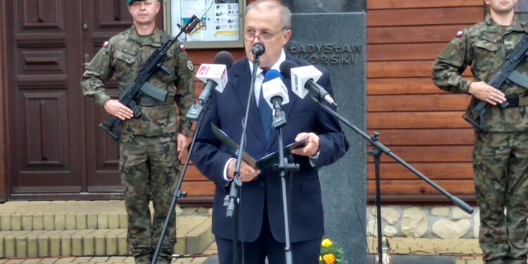 Mielec: Rocznica  tragicznej śmierci generała