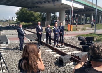 Mielec: L 25 oknem na świat