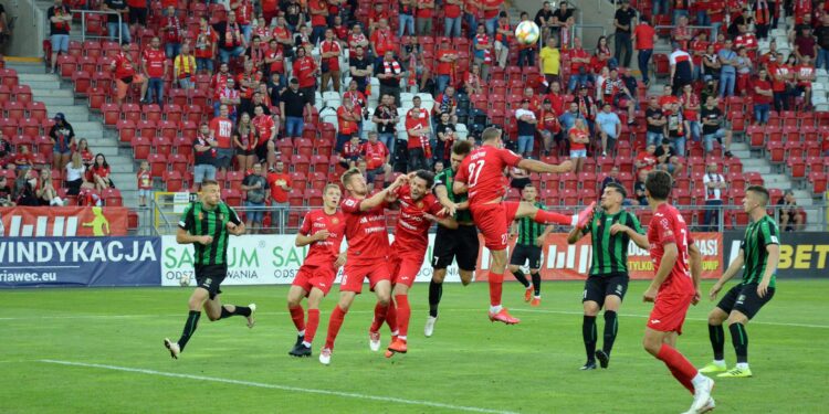Stalowa Wola: Porażka z Widzewem i dwa boje o utrzymanie.