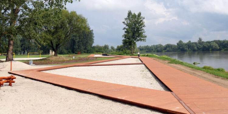 Stalowa Wola: Nadsańskie błonia znów otwarte dla mieszkańców