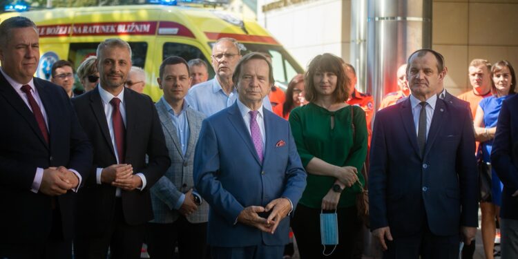 Mielec: Mieleckie pogotowie z kolejnymi karetkami.