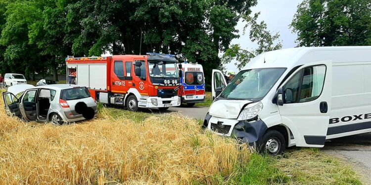 Goźlice: Wypadek, utrudnienia na drodze.