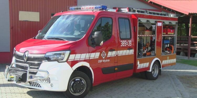 Grębów. Nowy samochód dla OSP Wydrza
