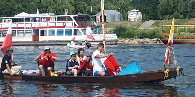 Sandomierz, Warszawa: V Rejs Niepodległości – sandomierscy wodniacy poprowadzą flotyllę.