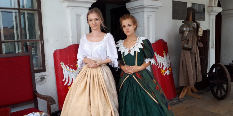 Sandomierz: Kamienica Oleśnickich kusi turystów historią i… kawą.