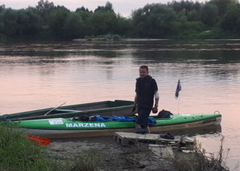 Sandomierz: Płynie kajakiem do Gdańska aby pomóc chorej dziewczynce.