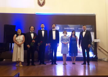 Sandomierz: Muzyka operowa i operetkowa w Zamku Królewskim.