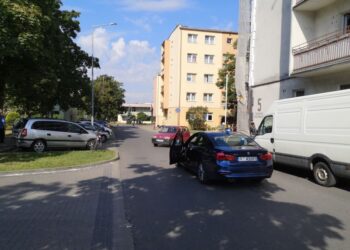 Tarnobrzeg. Potrącenie rowerzysty na ulicy Dekutowskiego.