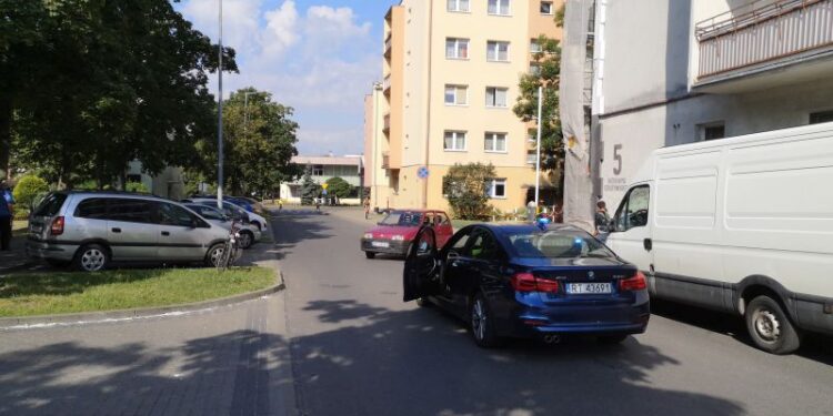 Tarnobrzeg. Potrącenie rowerzysty na ulicy Dekutowskiego.