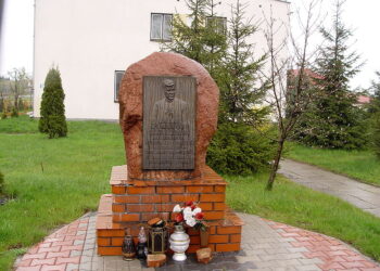 Staszów, Koniemłoty: 44. rocznica śmierci księdza Romana Kotlarza.