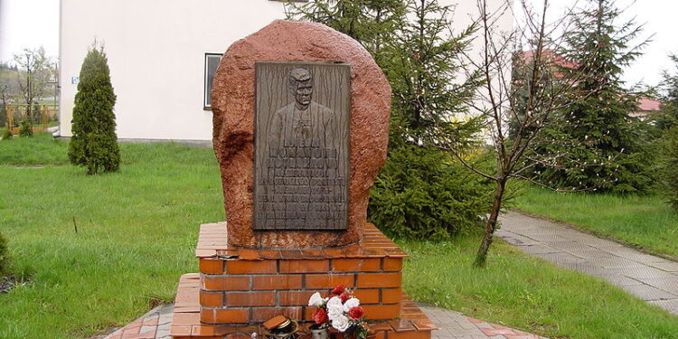 Staszów, Koniemłoty: 44. rocznica śmierci księdza Romana Kotlarza.