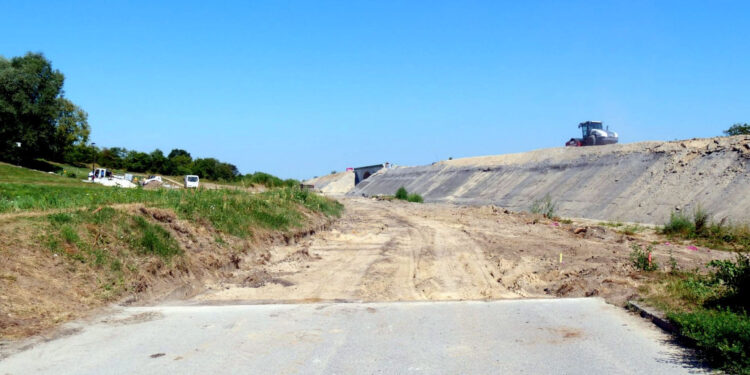 Stalowa Wola: Ulica Działkowa zamknięta na odcinku pod wiaduktem.