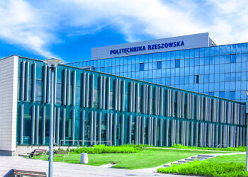 Region: Pandemia nie odstraszyła do nauki na Politechnice.