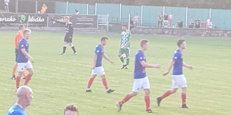 Dębica: „Wisła” Sandomierz wygrała z „Wisłoką” Dębica  2:0.