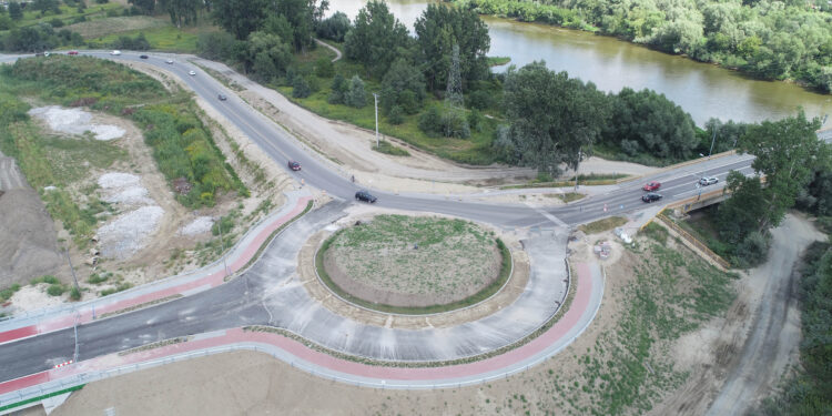 Stalowa Wola: Od piątku na ulicy Czarnieckiego ruch nowym rondem i wiaduktem