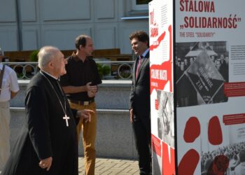 Stalowa Wola: Plenerowa wystawa Tu rodziła się Solidarność