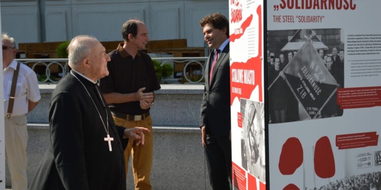 Stalowa Wola: Plenerowa wystawa Tu rodziła się Solidarność