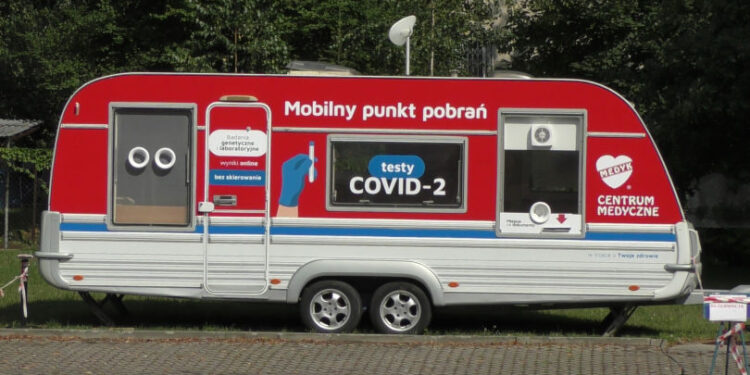 Stalowa Wola: Przy szpitalu ruszy Mobilny punkt pobrań testów na COVID