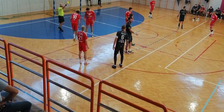 Sandomierz: Inauguracja I ligi piłki ręcznej.