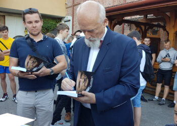 Tarnobrzeg. Kontrowersyjny polityk z wizytą w mieście.