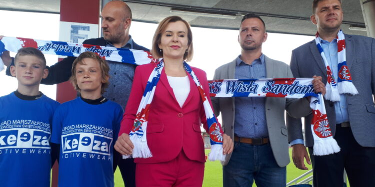 Sandomierz: Ministerialne wsparcie na modernizację stadionu.